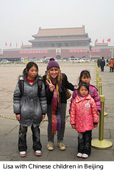 Lisa with Chinese children in Beijing