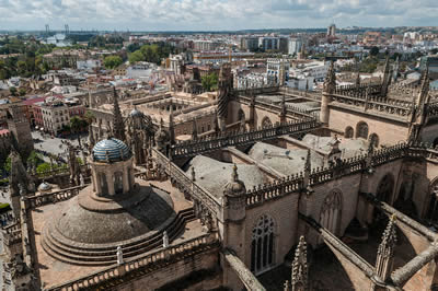 View_on_Seville_Cathedral_and_Seville_city_from_Giralda