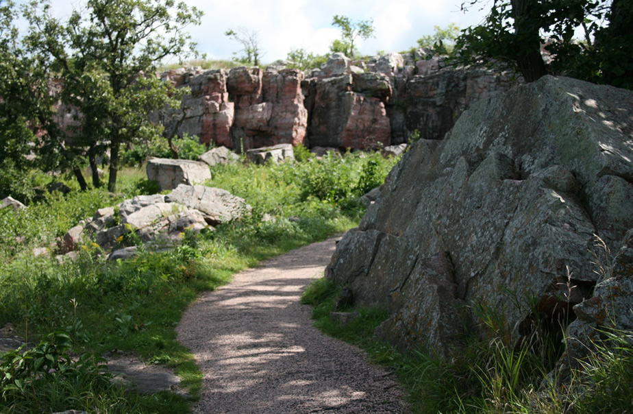 pipestone - path