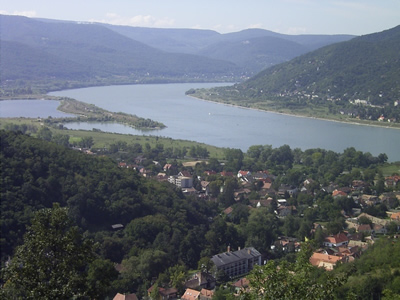 Donauknie bei Visigrad