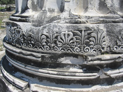 column detail